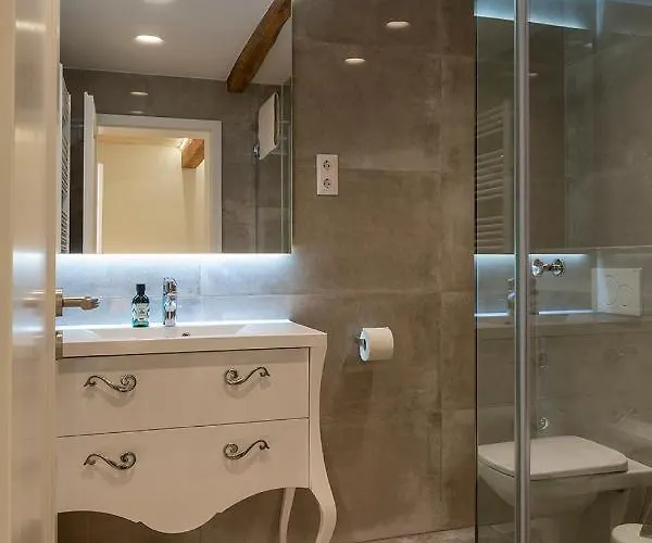 The Glen Residences Lejlighed *